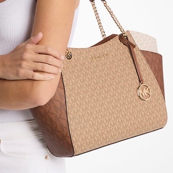 Michael Kors Jet Set Collection Tote Bag - Picture 4 of 4